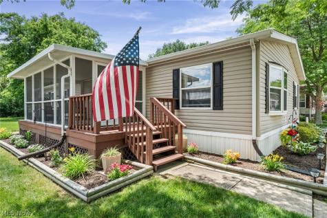 43 Periwinkle Drive Olmsted Twp OH 44138