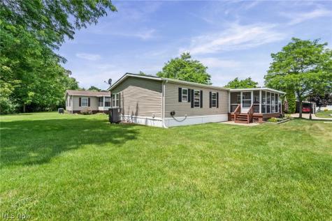 43 Periwinkle Drive Olmsted Twp OH 44138