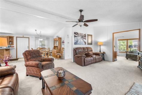 43 Periwinkle Drive Olmsted Twp OH 44138