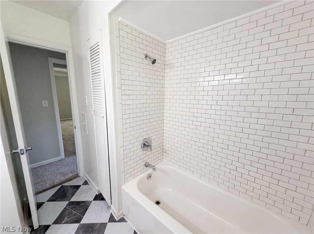 1384 Ford Road Cleveland OH 44124