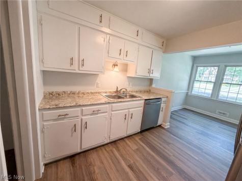 1384 Ford Road Cleveland OH 44124