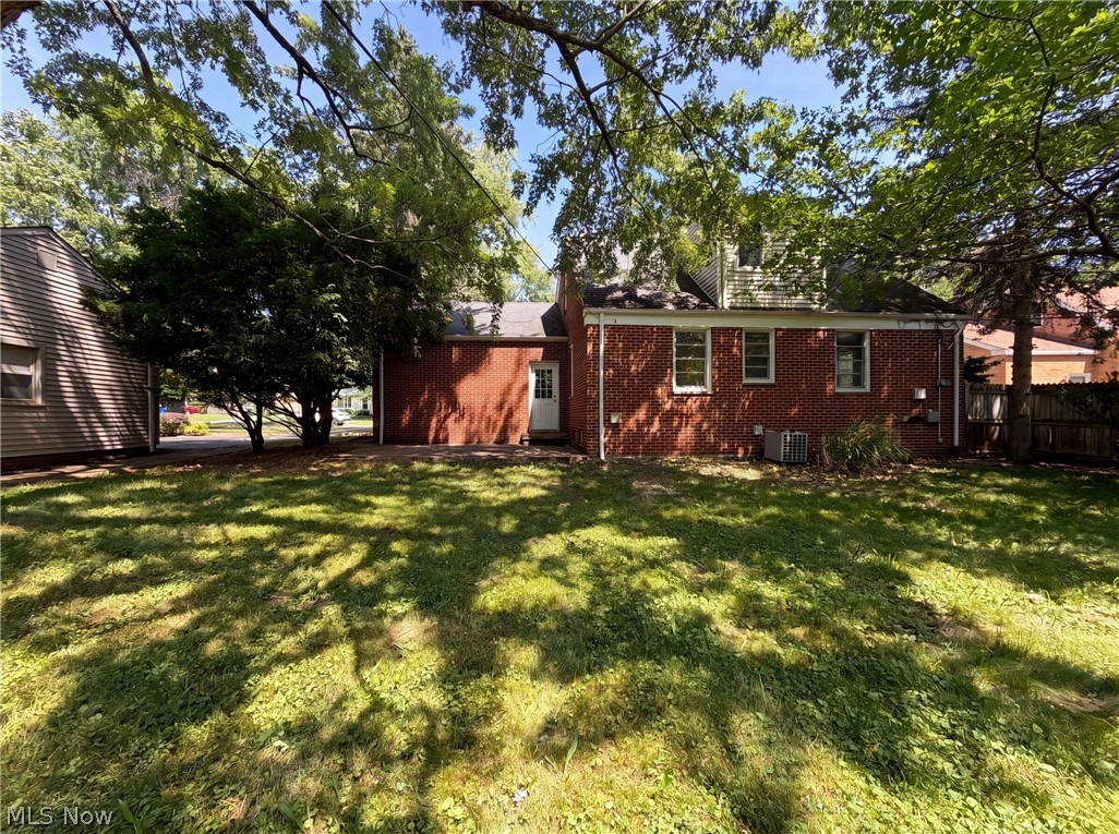 1384 Ford Road Cleveland OH 44124