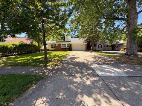 1384 Ford Road Cleveland OH 44124