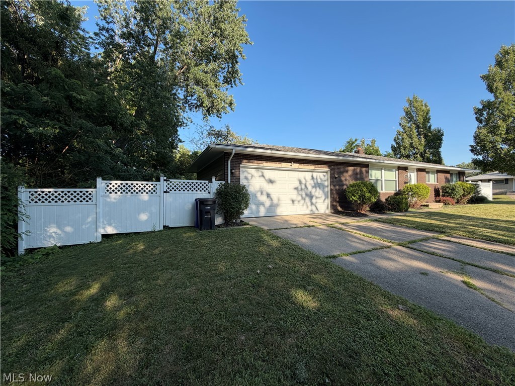 4725 Eric Avenue Cleveland OH 44109