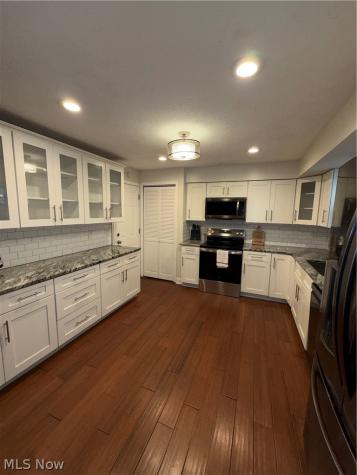 4725 Eric Avenue Cleveland OH 44109