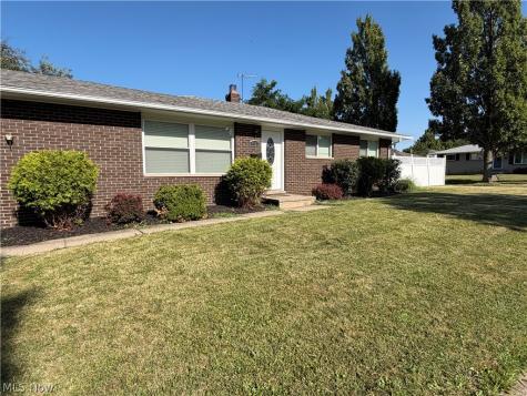4725 Eric Avenue Cleveland OH 44109