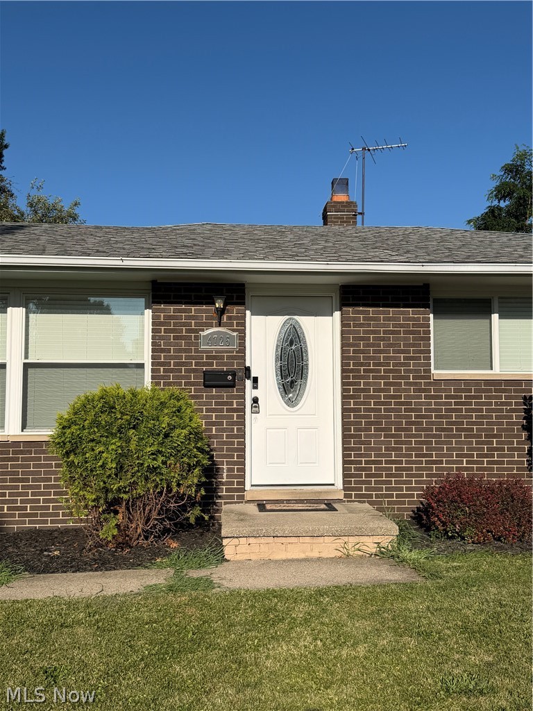 4725 Eric Avenue Cleveland OH 44109