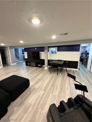 4725 Eric Avenue Cleveland OH 44109
