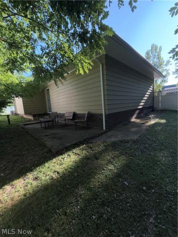 4725 Eric Avenue Cleveland OH 44109
