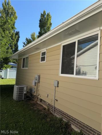 4725 Eric Avenue Cleveland OH 44109