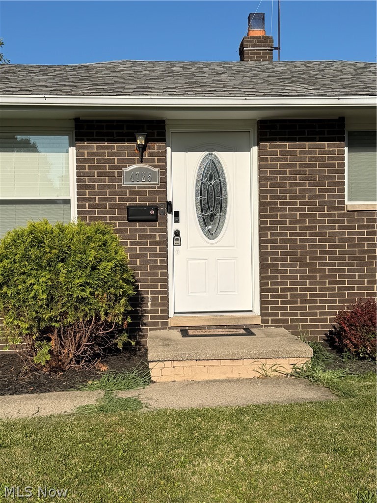 4725 Eric Avenue Cleveland OH 44109