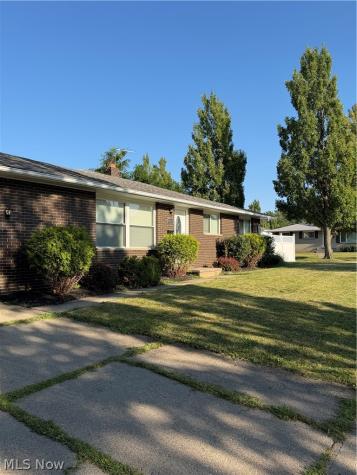 4725 Eric Avenue Cleveland OH 44109