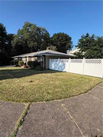 4725 Eric Avenue Cleveland OH 44109
