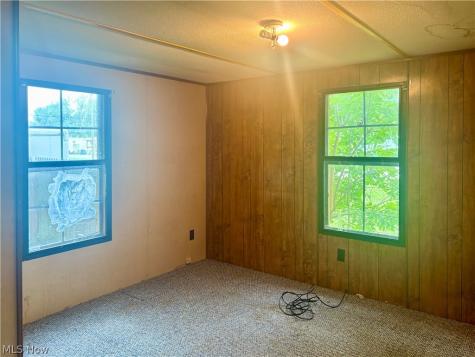 1879 Difford Drive Niles OH 44446