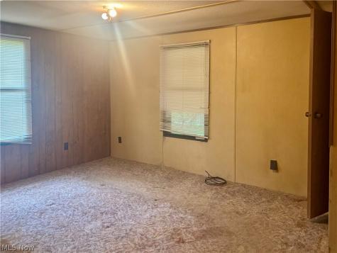 1879 Difford Drive Niles OH 44446