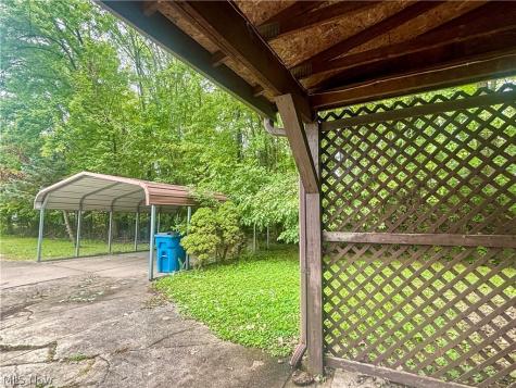 1879 Difford Drive Niles OH 44446