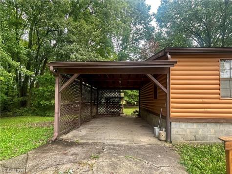1879 Difford Drive Niles OH 44446