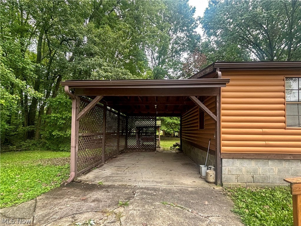 1879 Difford Drive Niles OH 44446