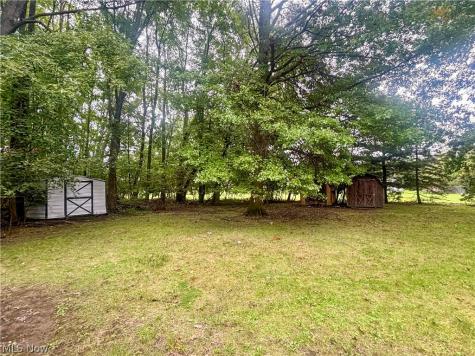 1879 Difford Drive Niles OH 44446