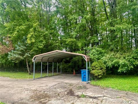 1879 Difford Drive Niles OH 44446