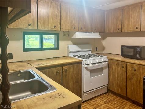 1879 Difford Drive Niles OH 44446