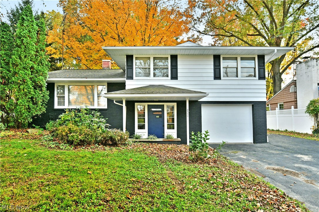 8350 Fairhill Drive NE Warren OH 44484