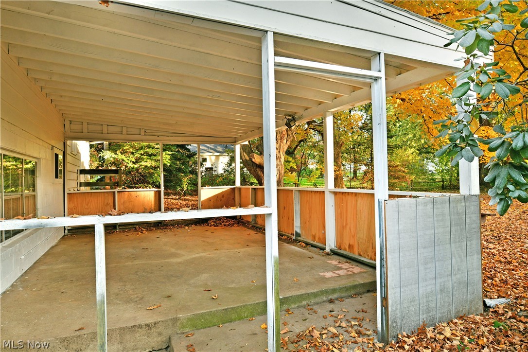 8350 Fairhill Drive NE Warren OH 44484