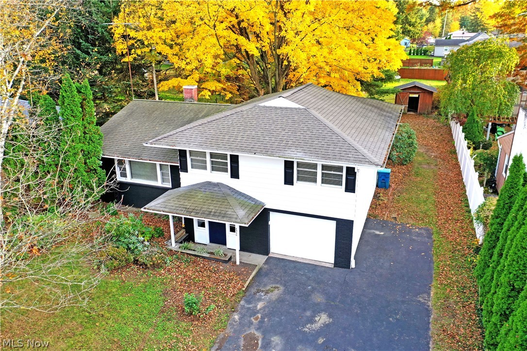 8350 Fairhill Drive NE Warren OH 44484