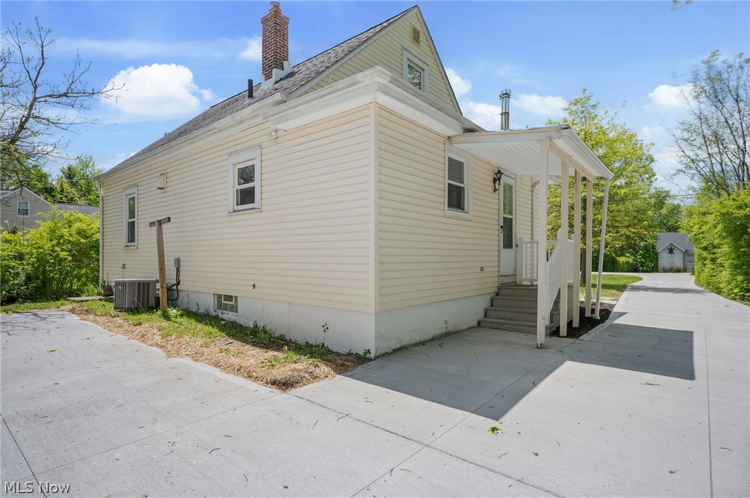 7531 Macedonia Road Oakwood OH 44146