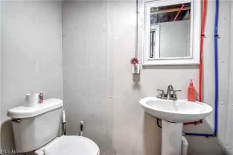 3833 E 186th Street Cleveland OH 44122