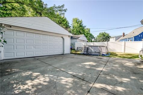3833 E 186th Street Cleveland OH 44122