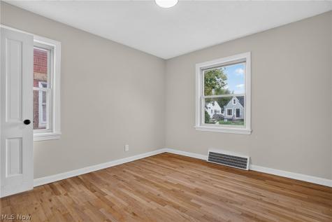 13517 Saint James Avenue Cleveland OH 44135