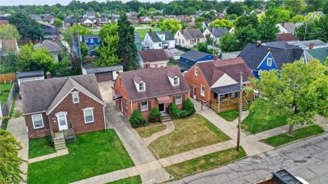 13517 Saint James Avenue Cleveland OH 44135