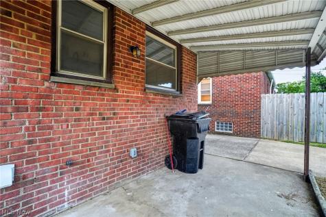 13517 Saint James Avenue Cleveland OH 44135
