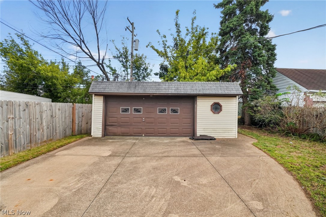 13517 Saint James Avenue Cleveland OH 44135