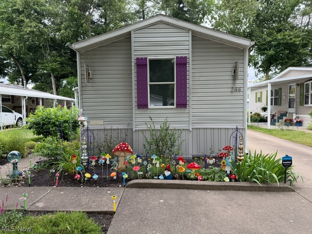 244 C Street SW Navarre OH 44662