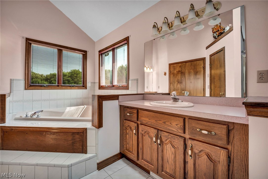 6229 Kenarden Drive Highland Heights OH 44143