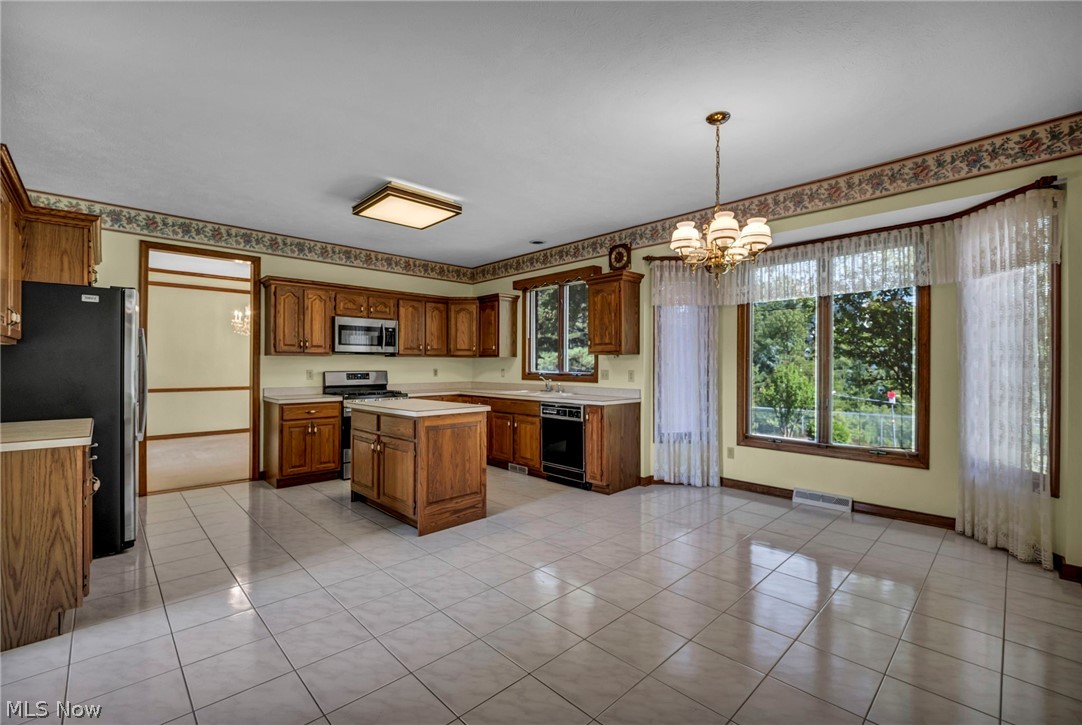 6229 Kenarden Drive Highland Heights OH 44143