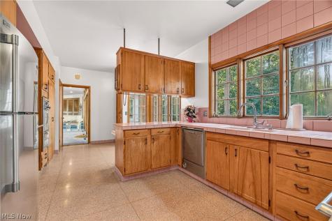 2715 Westdale Road NW Canton OH 44708