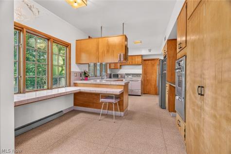 2715 Westdale Road NW Canton OH 44708