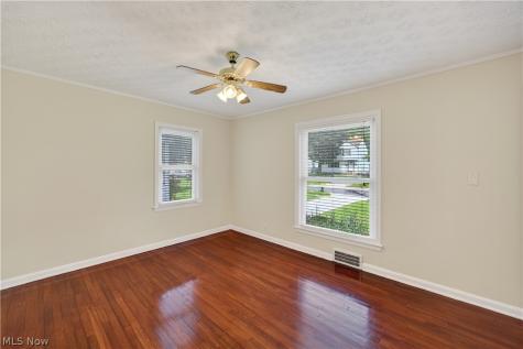 1274 Dorsh Road South Euclid OH 44121