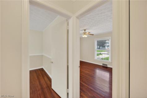 1274 Dorsh Road South Euclid OH 44121