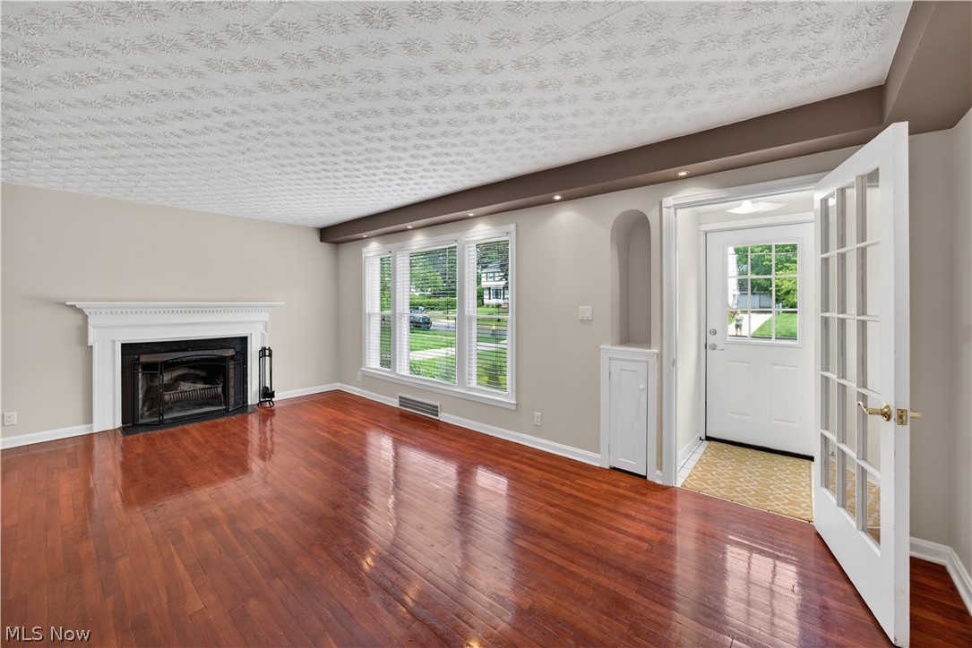1274 Dorsh Road South Euclid OH 44121