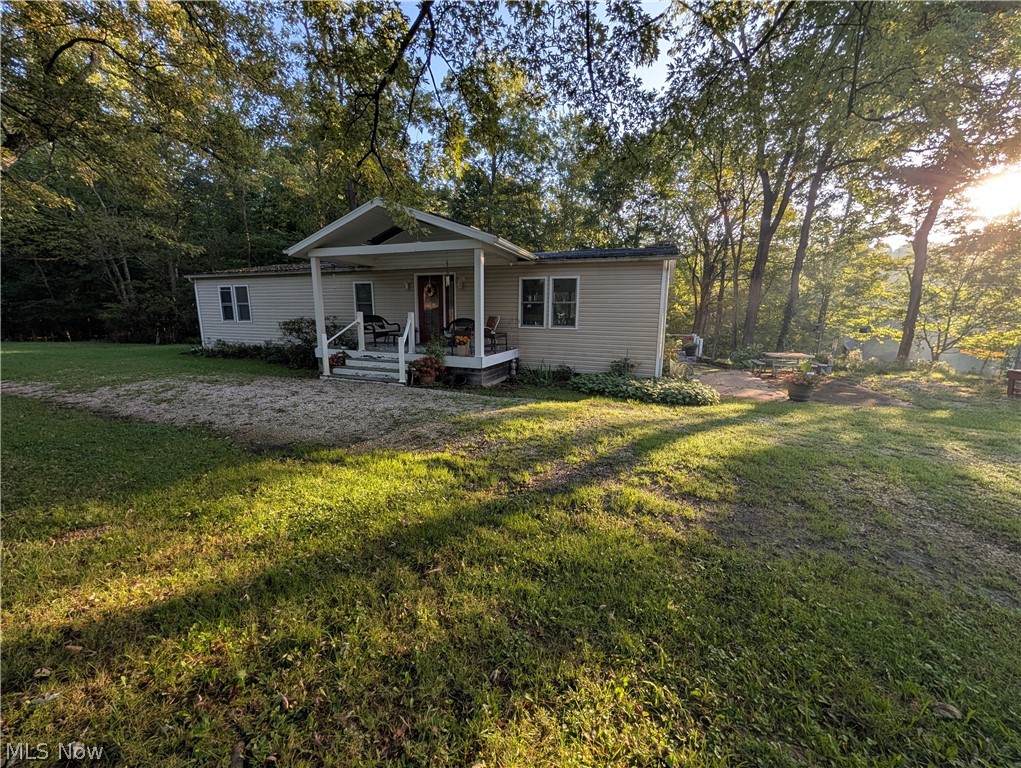 940 Perron Road SE Carrollton OH 44615