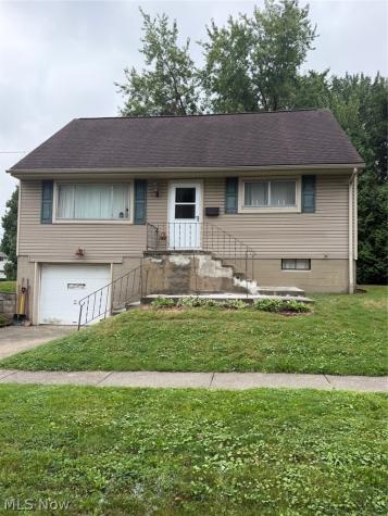 2424 Cooledge Avenue Akron OH 44305