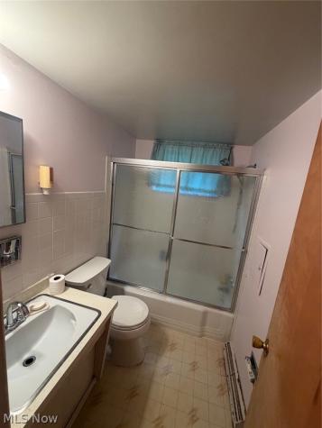 2424 Cooledge Avenue Akron OH 44305