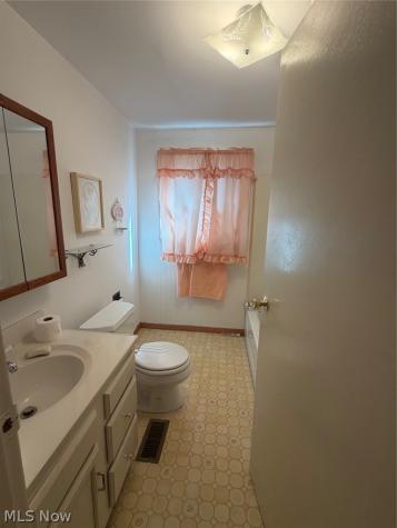 2424 Cooledge Avenue Akron OH 44305