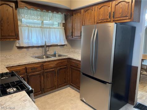 1383 Andrus Avenue Akron OH 44301