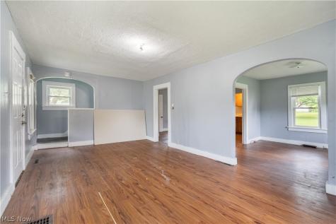 555 W New York Avenue Sebring OH 44672
