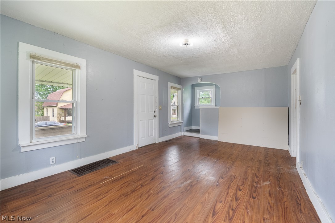 555 W New York Avenue Sebring OH 44672